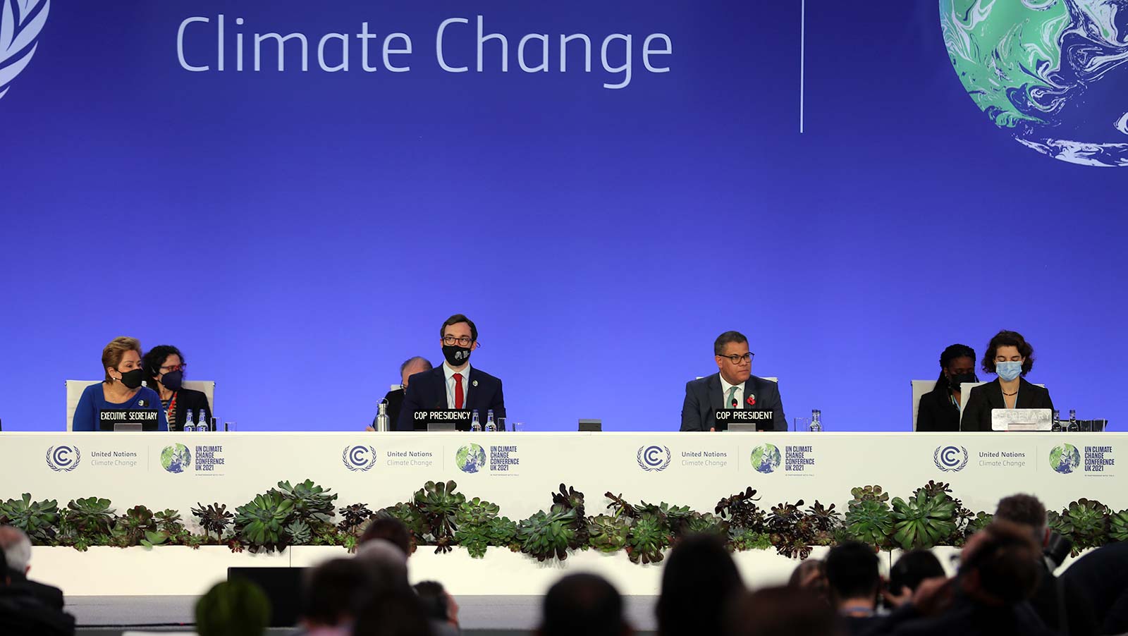 COP26 has gone into overtime, as negotiators consider the conference's final decision texts. Photo credit: IISD/ENB.