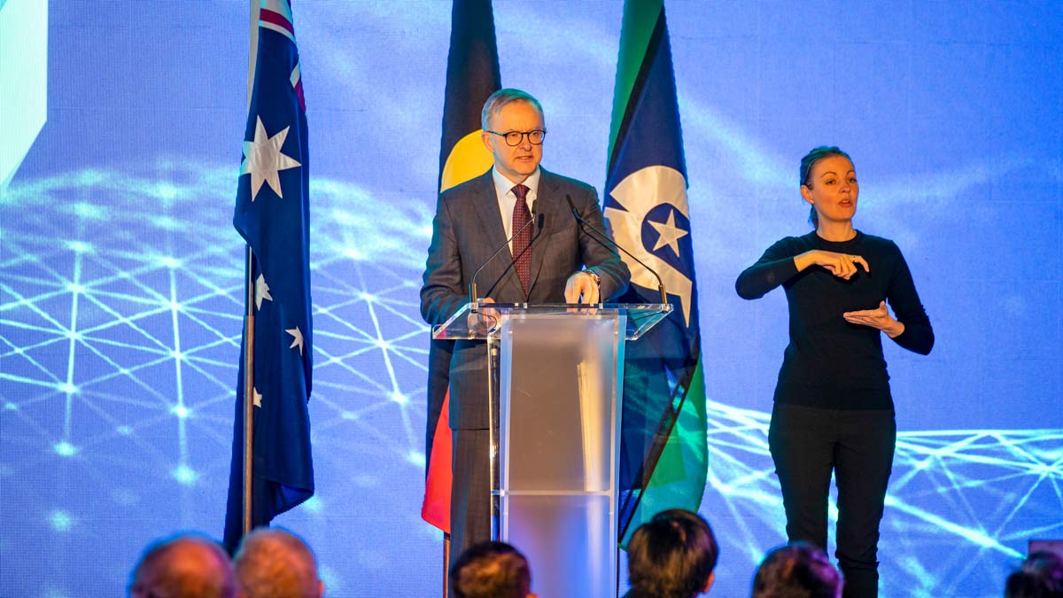 Prime minister Anthony Albanese addresses the Sydney Energy Forum. (Photo credit: Supplied/ Leo Kaczmarek