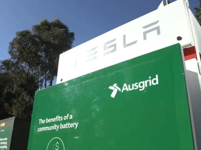 Ausgrid boss says it's time to ditch gas and go electric in homes and