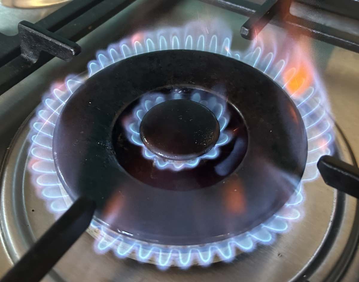 Ratings agency says Victoria ban is beginning of the end for gas